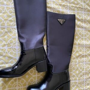 amazing Prada boots, never worn, 35, they are original, in perfect condition